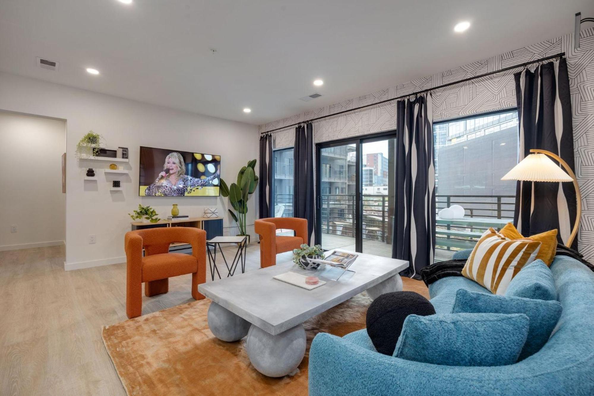 Hyve - Waves - Walk To Broadway Holiday home *